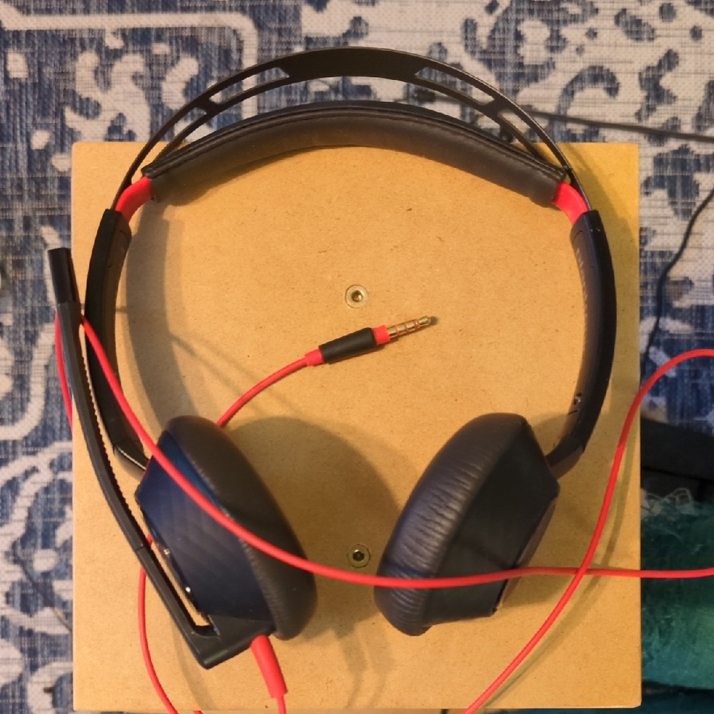 Plantronics C5220T Corded Stereo Headset with Mic and Plug